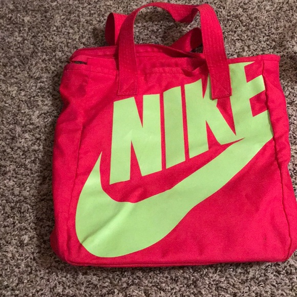 pink nike sports bag